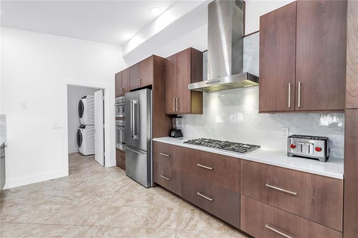 Image No.22-3 Bed Property for sale