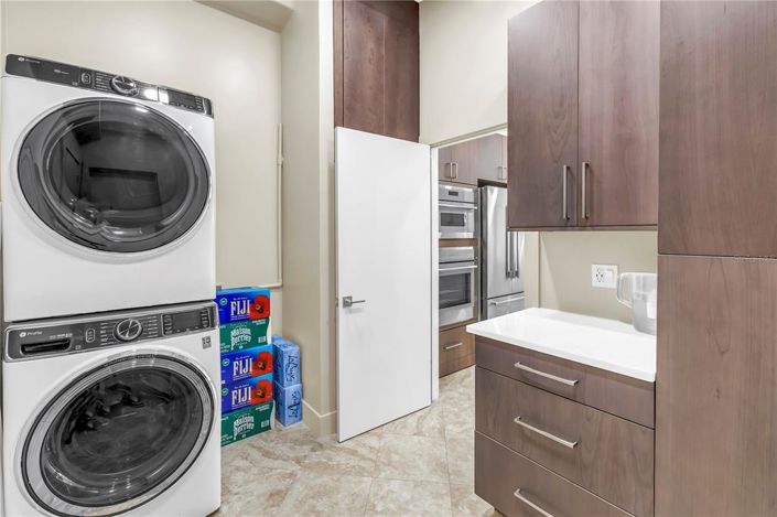 Image No.42-3 Bed Property for sale