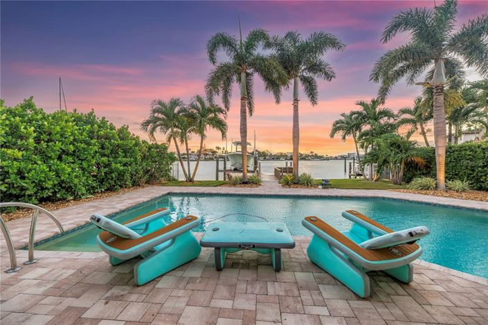 Image No.5-3 Bed Property for sale