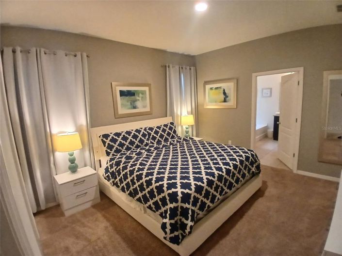 Image No.17-5 Bed Property for sale