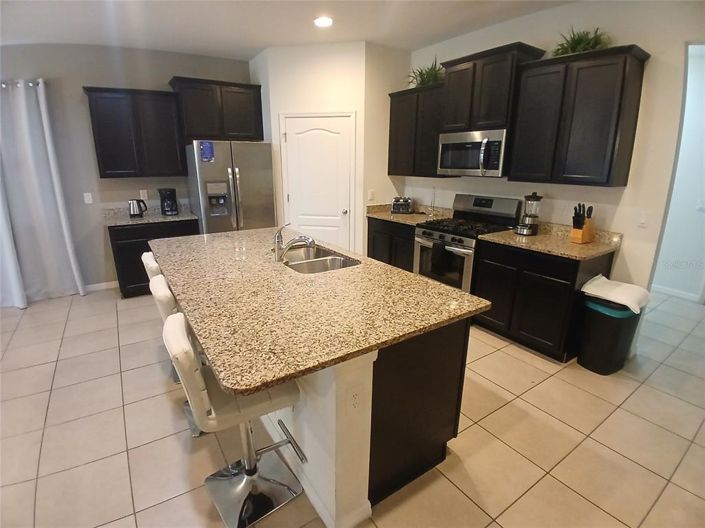 Image No.26-5 Bed Property for sale