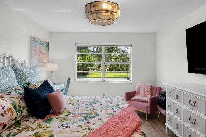 Image No.24-3 Bed Property for sale