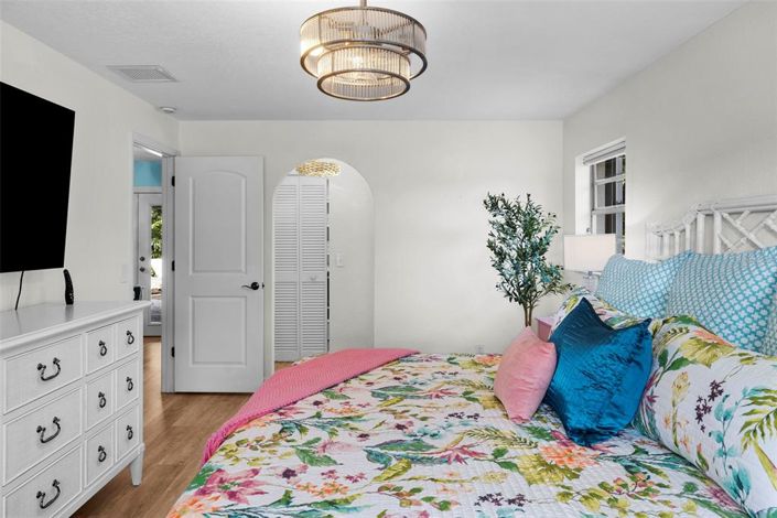 Image No.25-3 Bed Property for sale