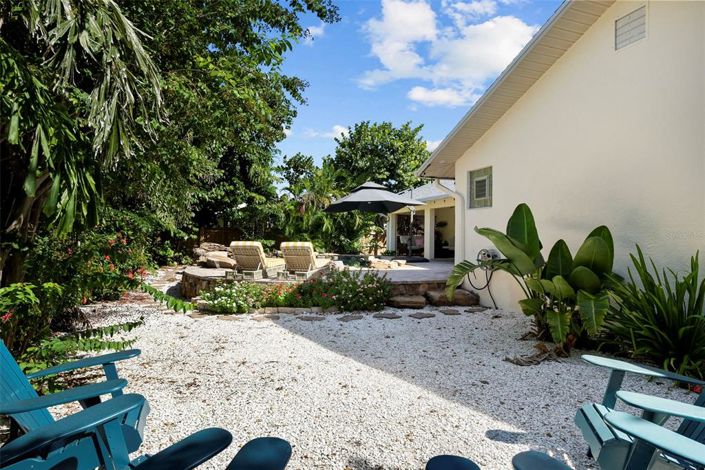 Image No.40-3 Bed Property for sale