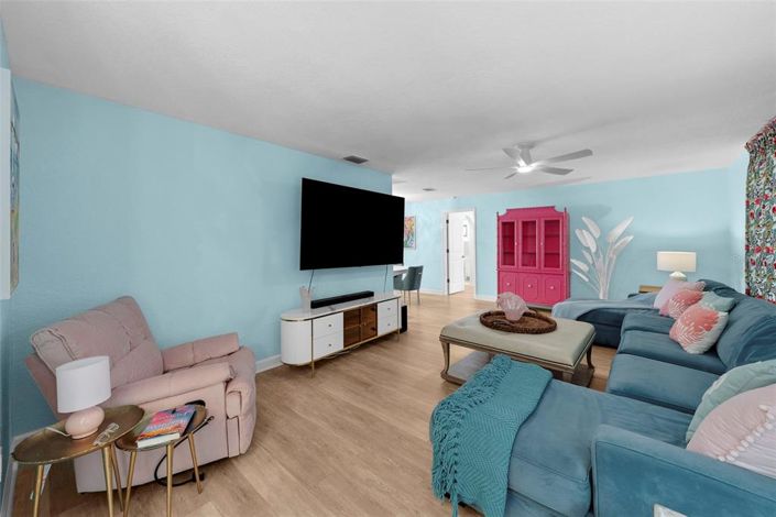 Image No.5-3 Bed Property for sale