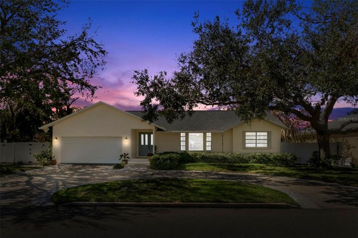 Image No.53-3 Bed Property for sale