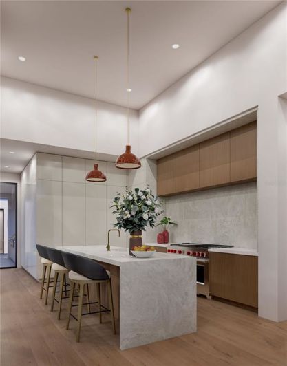 Image No.11-5 Bed Property for sale