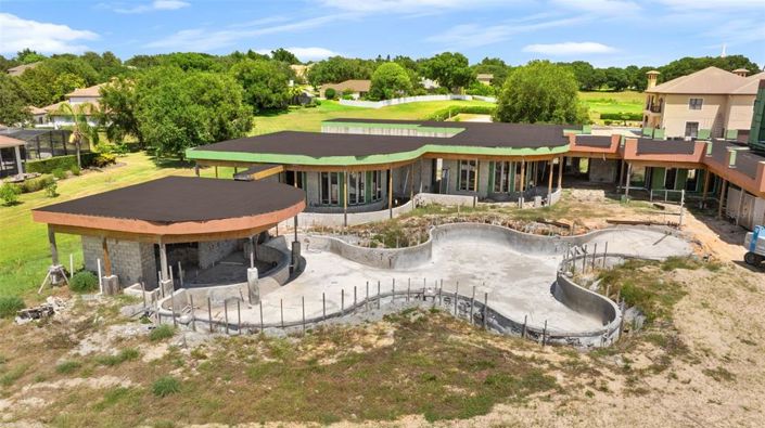 Image No.3-9 Bed Property for sale