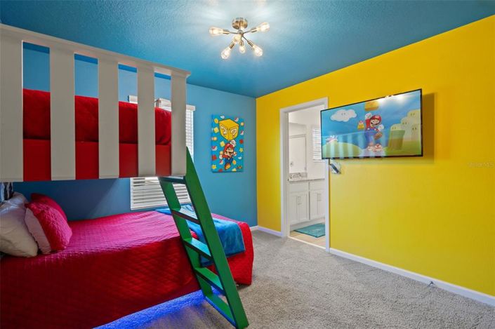 Image No.4-6 Bed Townhouse for sale