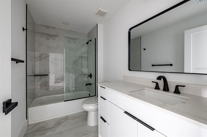 Image No.12-3 Bed Townhouse for sale