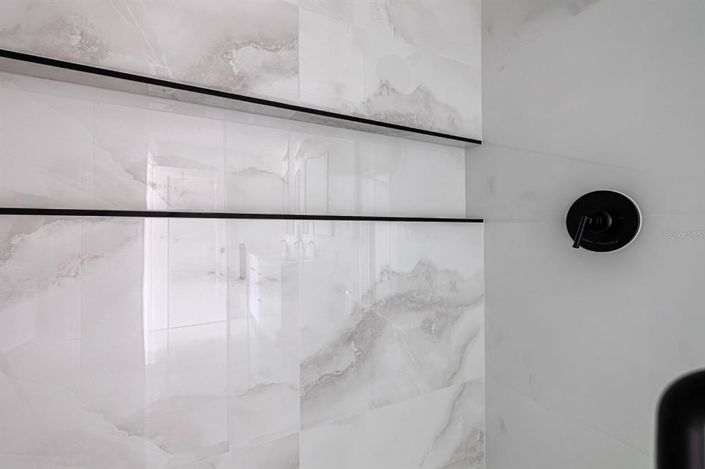 Image No.13-3 Bed Townhouse for sale