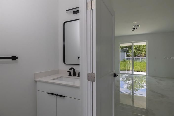 Image No.6-3 Bed Townhouse for sale