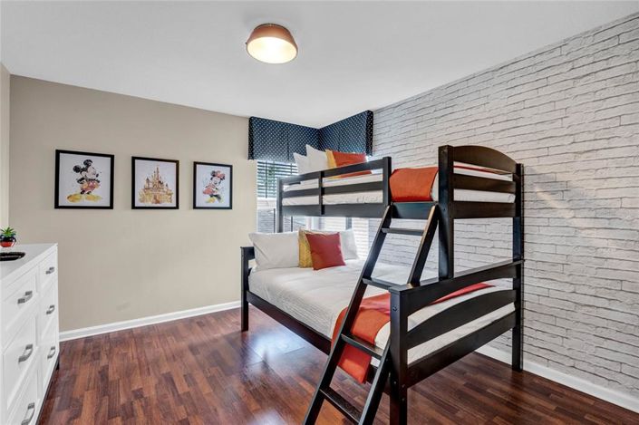 Image No.14-5 Bed Property for sale