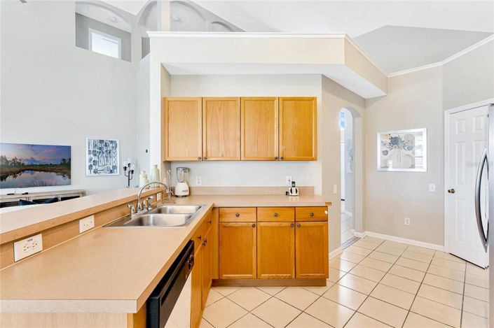 Image No.17-5 Bed Property for sale