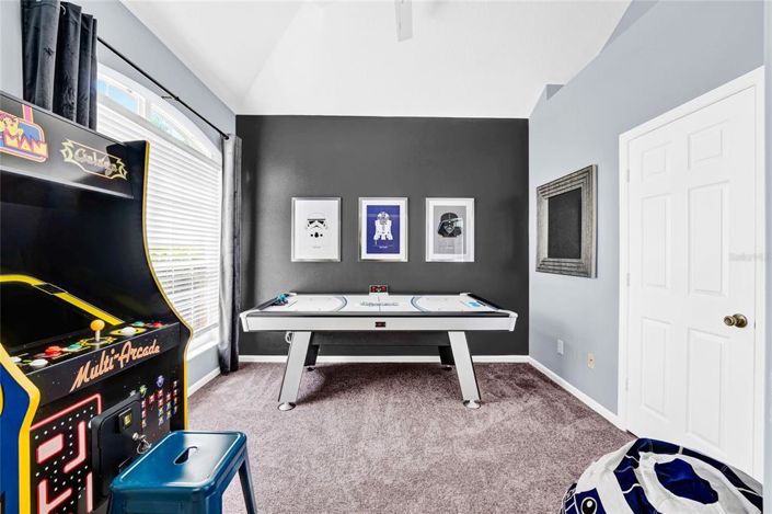 Image No.22-5 Bed Property for sale