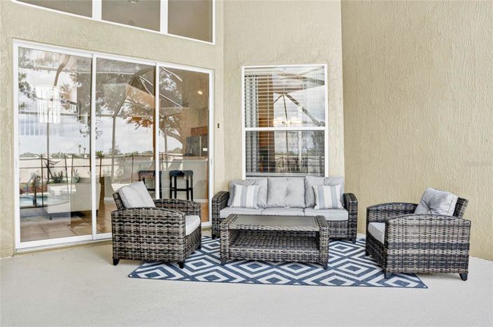 Image No.38-5 Bed Property for sale