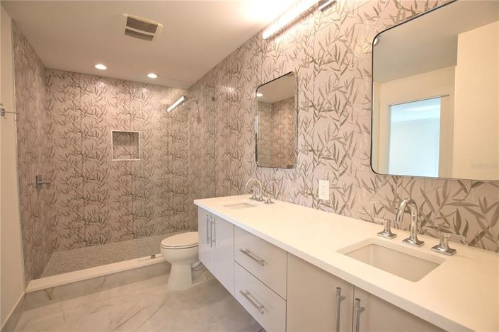 Image No.50-Propriété de 4 chambres à vendre à Sarasota