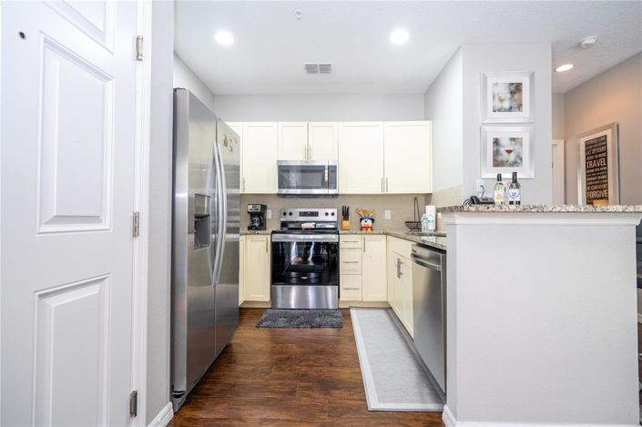 Image No.19-4 Bed Townhouse for sale