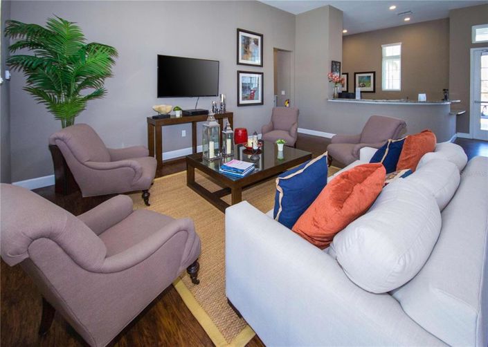 Image No.74-4 Bed Townhouse for sale