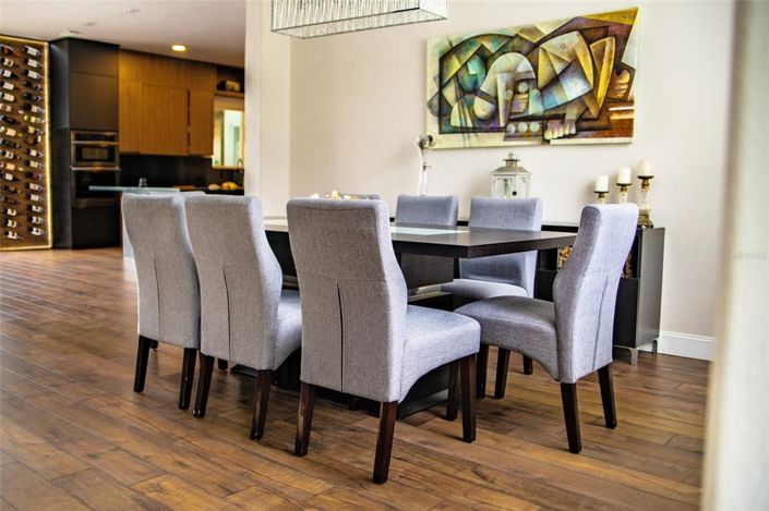 Image No.26-5 Bed Property for sale