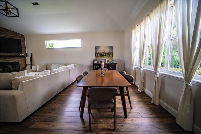 Image No.43-5 Bed Property for sale