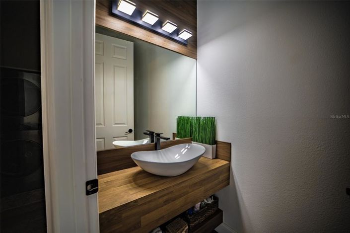 Image No.47-5 Bed Property for sale