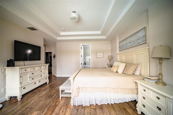 Image No.55-5 Bed Property for sale