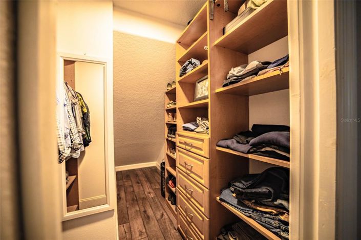 Image No.59-5 Bed Property for sale