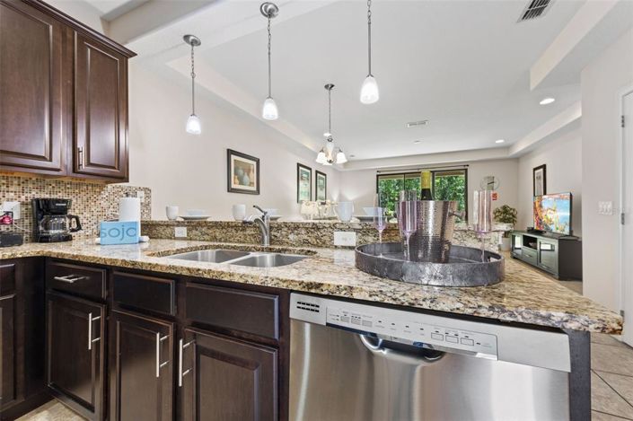 Image No.4-3 Bed Townhouse for sale