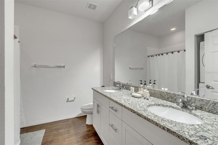 Image No.17-3 Bed Townhouse for sale