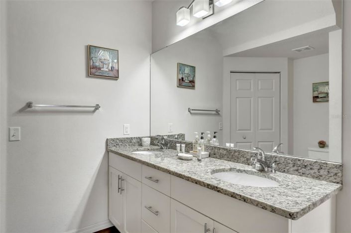 Image No.18-3 Bed Townhouse for sale