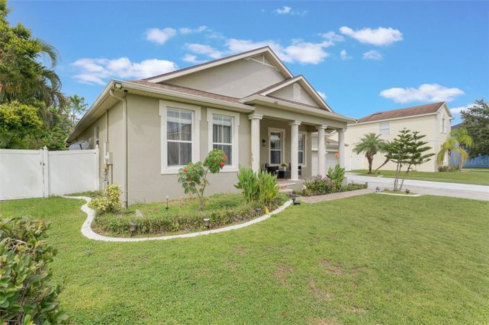 Image No.2-Propriété de 4 chambres à vendre à Kissimmee