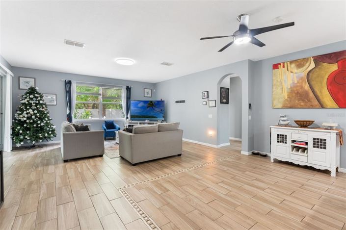 Image No.7-Propriété de 4 chambres à vendre à Kissimmee