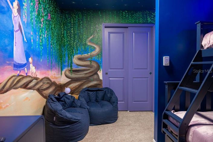 Image No.67-7 Bed Property for sale