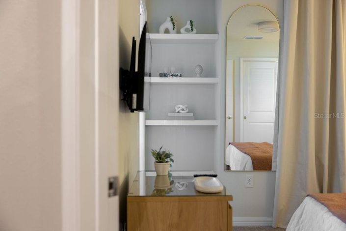 Image No.72-7 Bed Property for sale