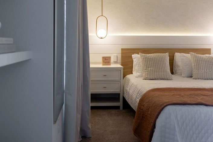 Image No.75-7 Bed Property for sale