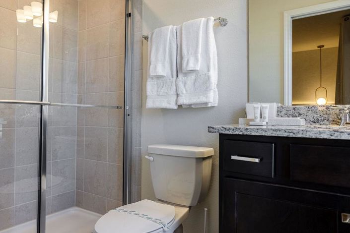 Image No.76-7 Bed Property for sale