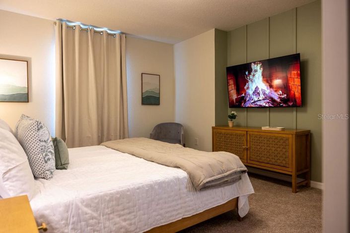 Image No.80-7 Bed Property for sale