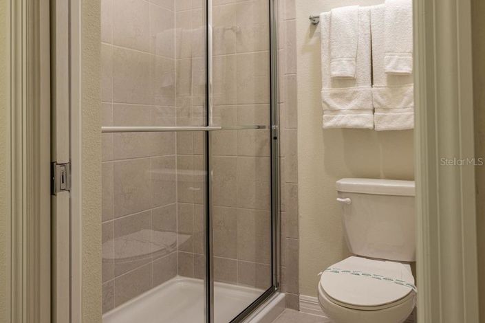 Image No.83-7 Bed Property for sale