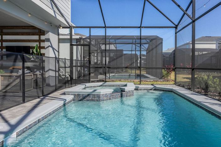 Image No.88-7 Bed Property for sale