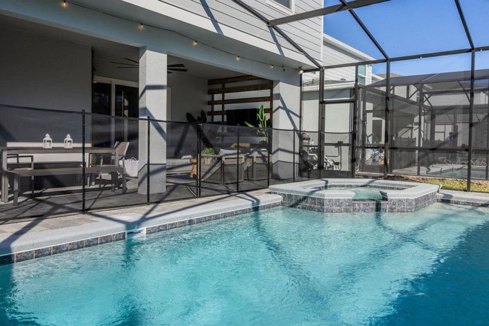 Image No.89-7 Bed Property for sale