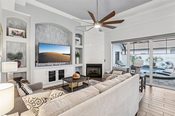 Image No.10-4 Bed Property for sale