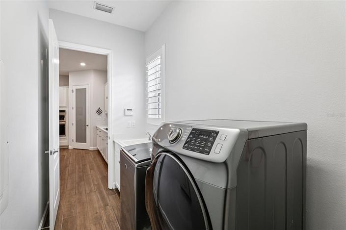 Image No.25-4 Bed Property for sale