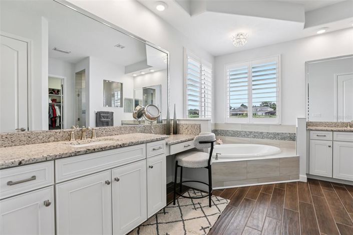 Image No.37-4 Bed Property for sale