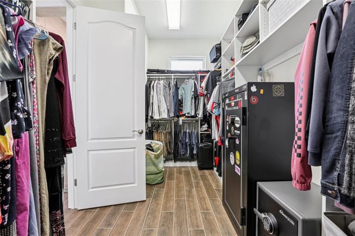 Image No.42-4 Bed Property for sale