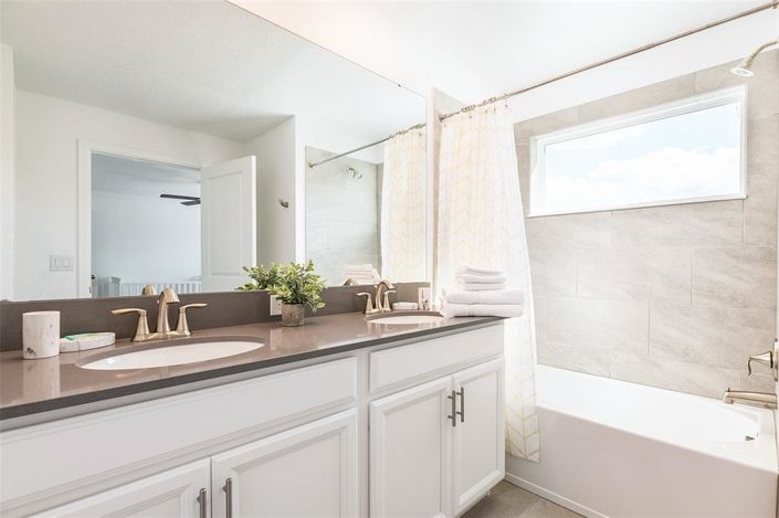 Image No.14-4 Bed Townhouse for sale