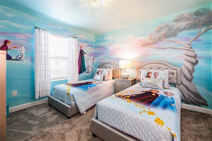 Image No.17-4 Bed Townhouse for sale