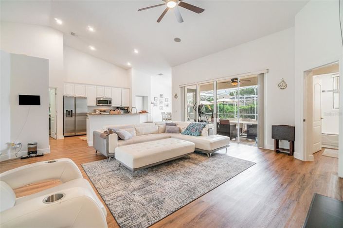 Image No.14-Propriété de 4 chambres à vendre à Orlando