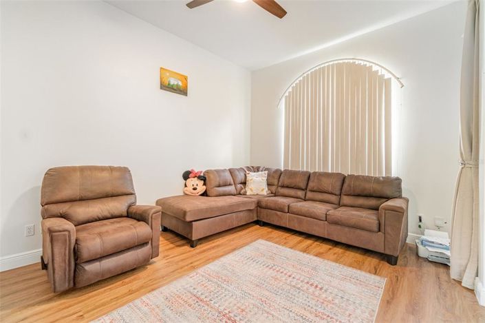 Image No.7-Propriété de 4 chambres à vendre à Orlando