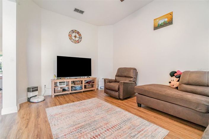 Image No.8-Propriété de 4 chambres à vendre à Orlando